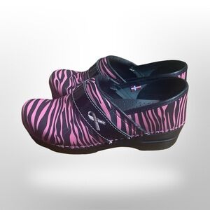 Sanita Patent Leather Nurse Clogs Breast Cancer Awareness Size 8 Pink Zebra